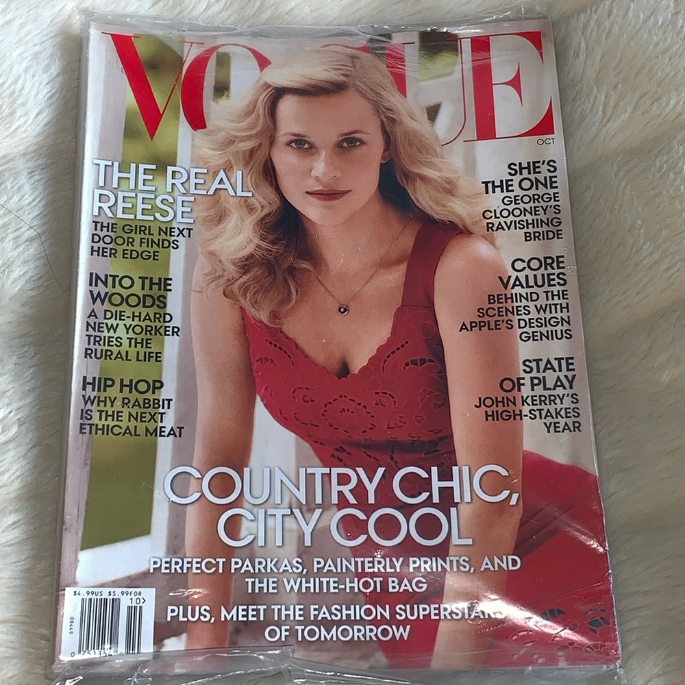 Vogue magazine Oct 2014 new sealed in plastic